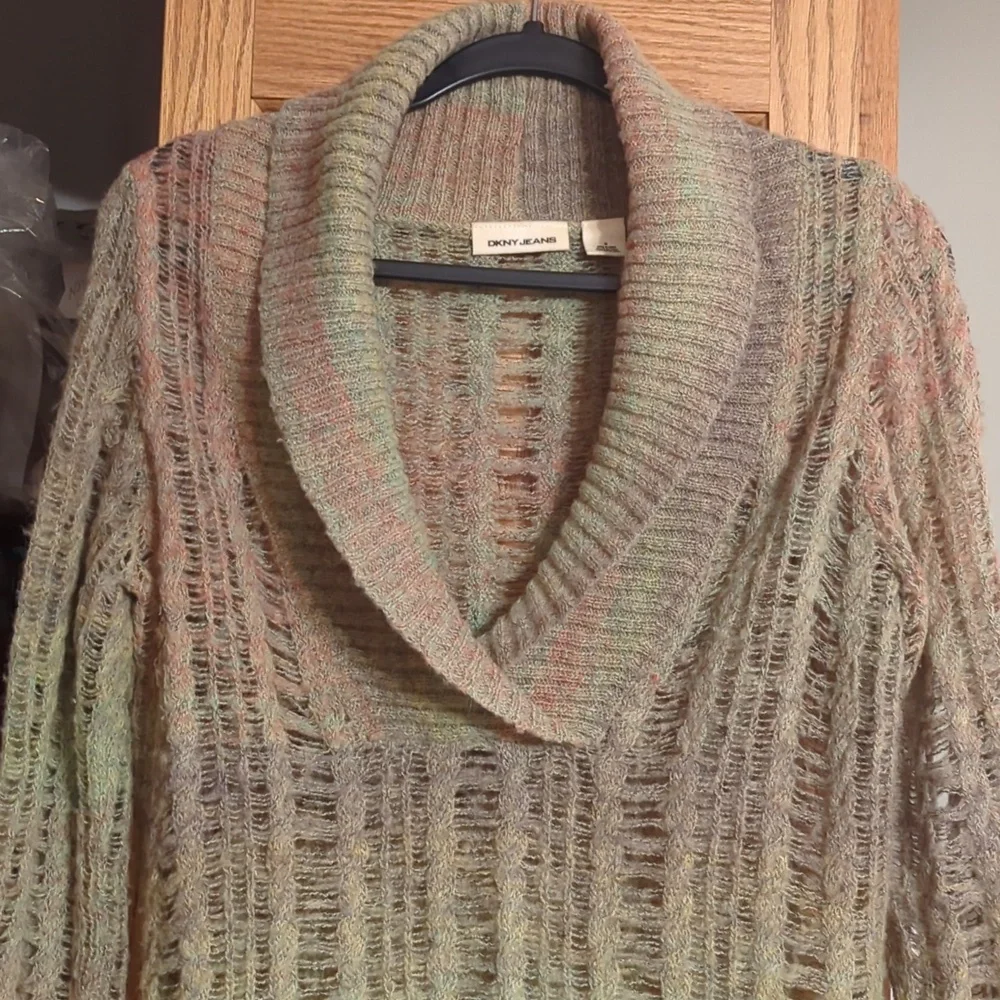 DKNY distressed sweater - Picture 2 of 6